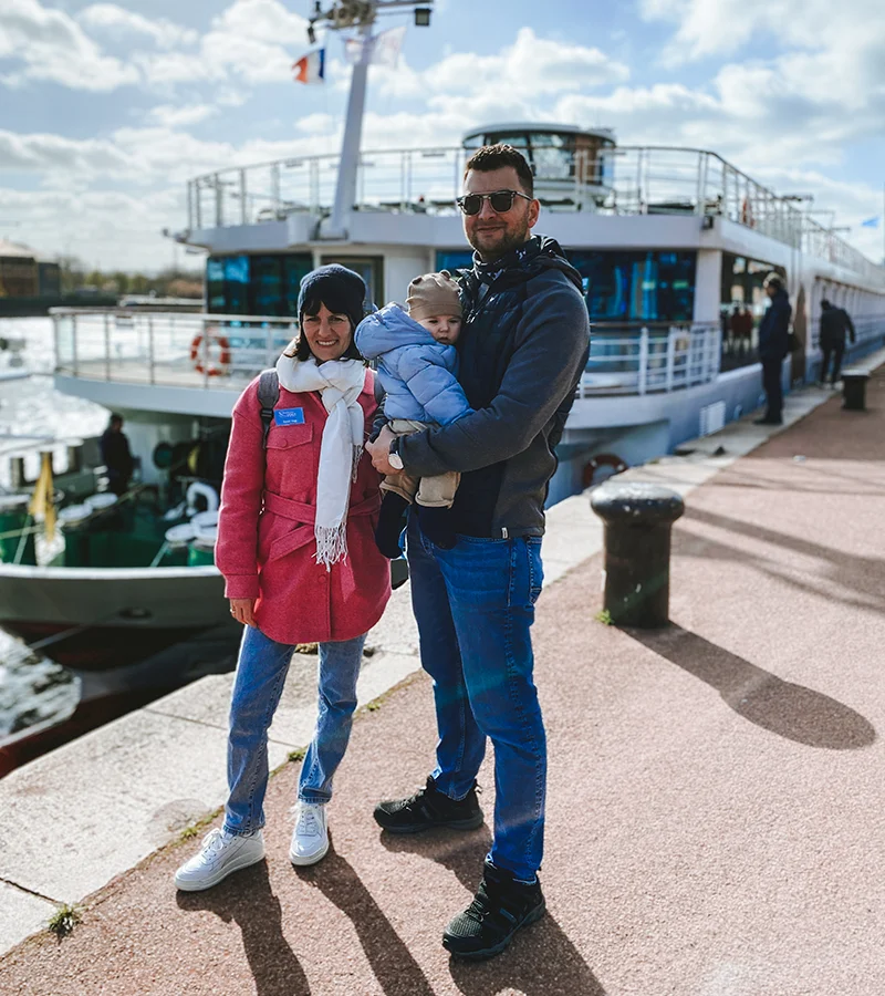 Sarah und Silvan mit Sohn Lenni auf Flusskreuzfahrt in Frankreich