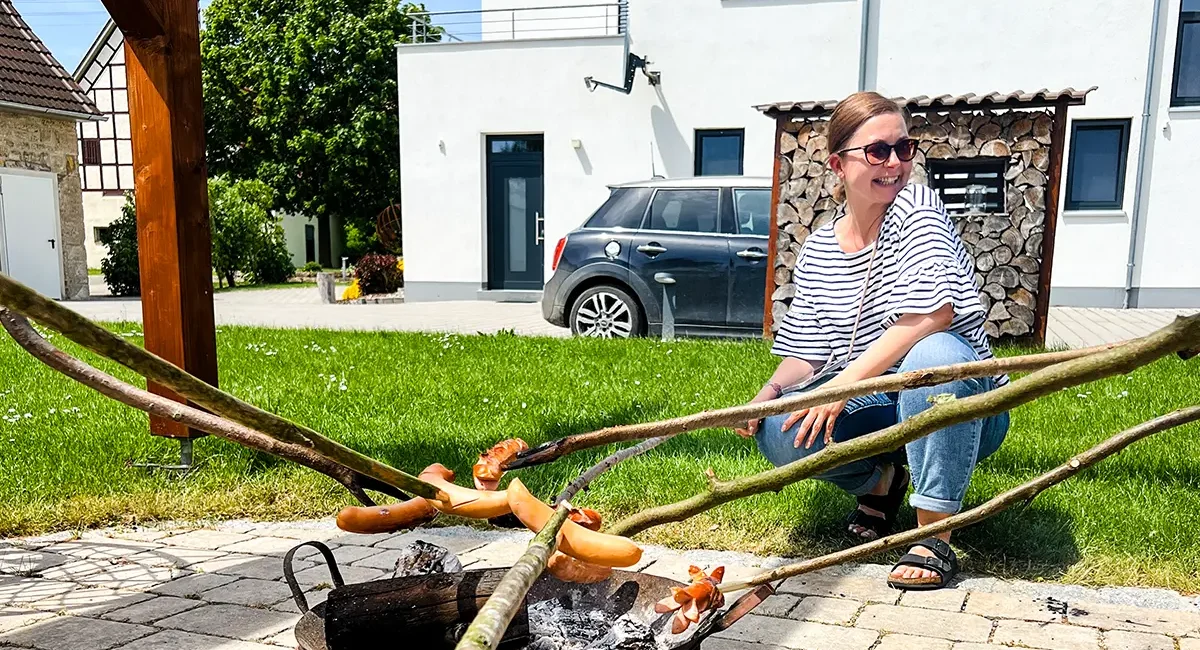 Zuzanna Skirecka freut sich über das BBQ in der Mittagspause