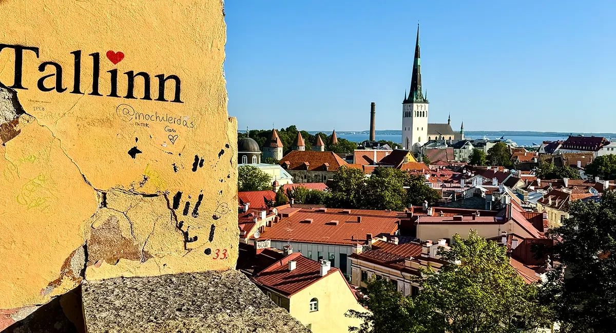 Aussichtspunkt auf Estlands Hauptstadt Tallinn